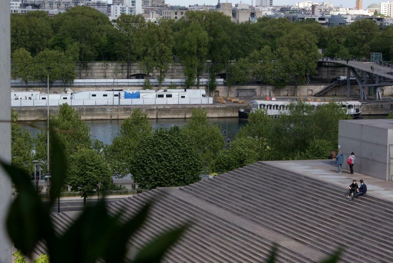 Seine Front Room / Lib. F.Mitterrand Parigi Esterno foto